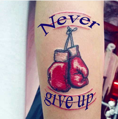 «Никогда не сдавайся» – значение татуировки0